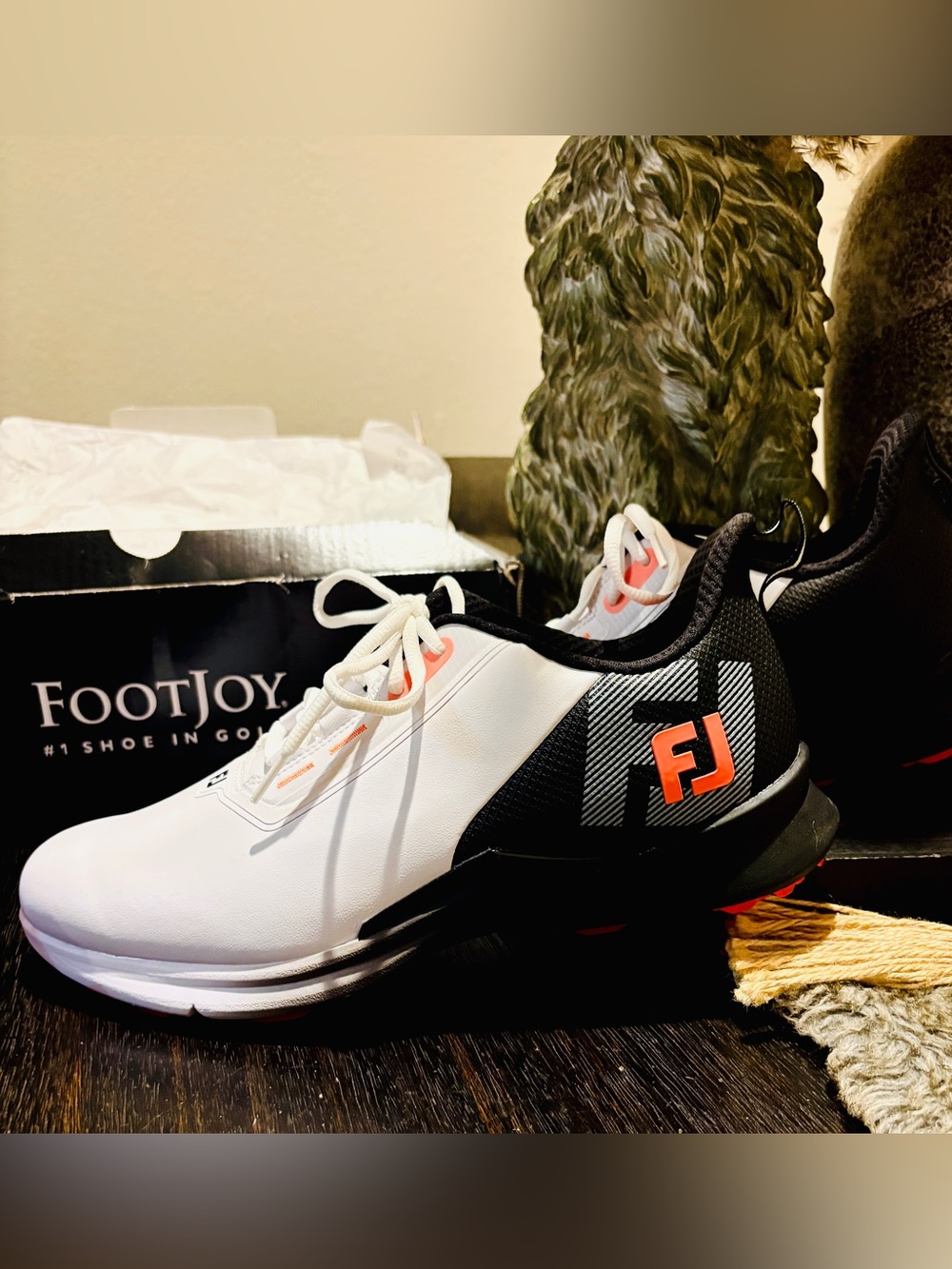 NWT FOOTJOY fuel golf shoes 2025 white/black /coral 55420